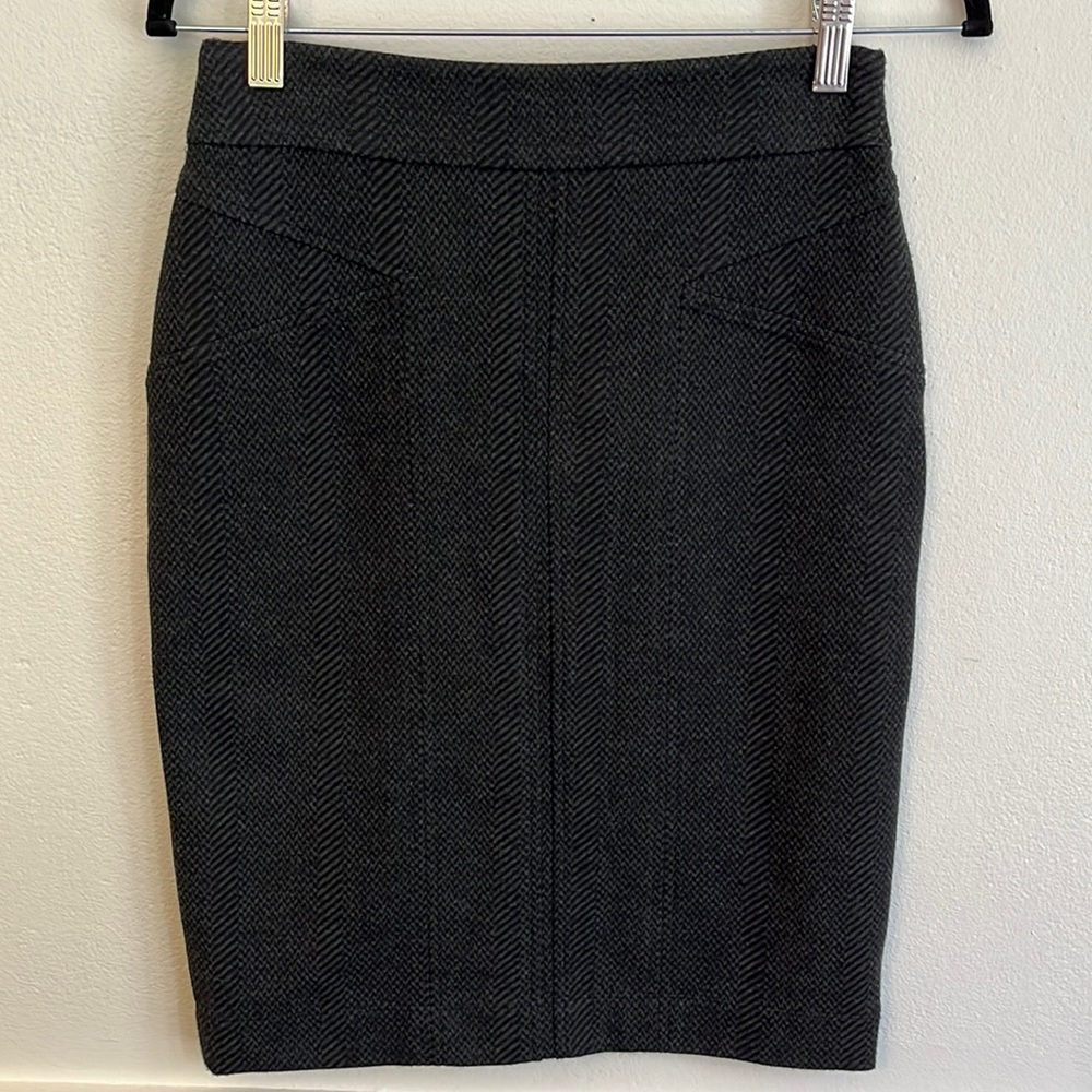 BCBCMaxAzria Herringbone grey and black pencil skirt